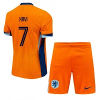 Camisa de time de futebol Holanda Xavi Simons #7 Replicas 1º Equipamento Infantil Europeu 2024 Manga Curta (+ Calças curtas)